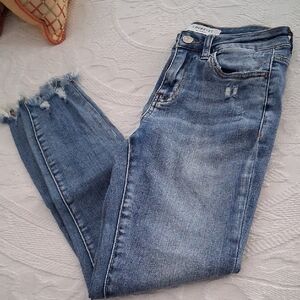 Vervet Lovervet Ankle Jeans with Distressed Hem Sz.1/25